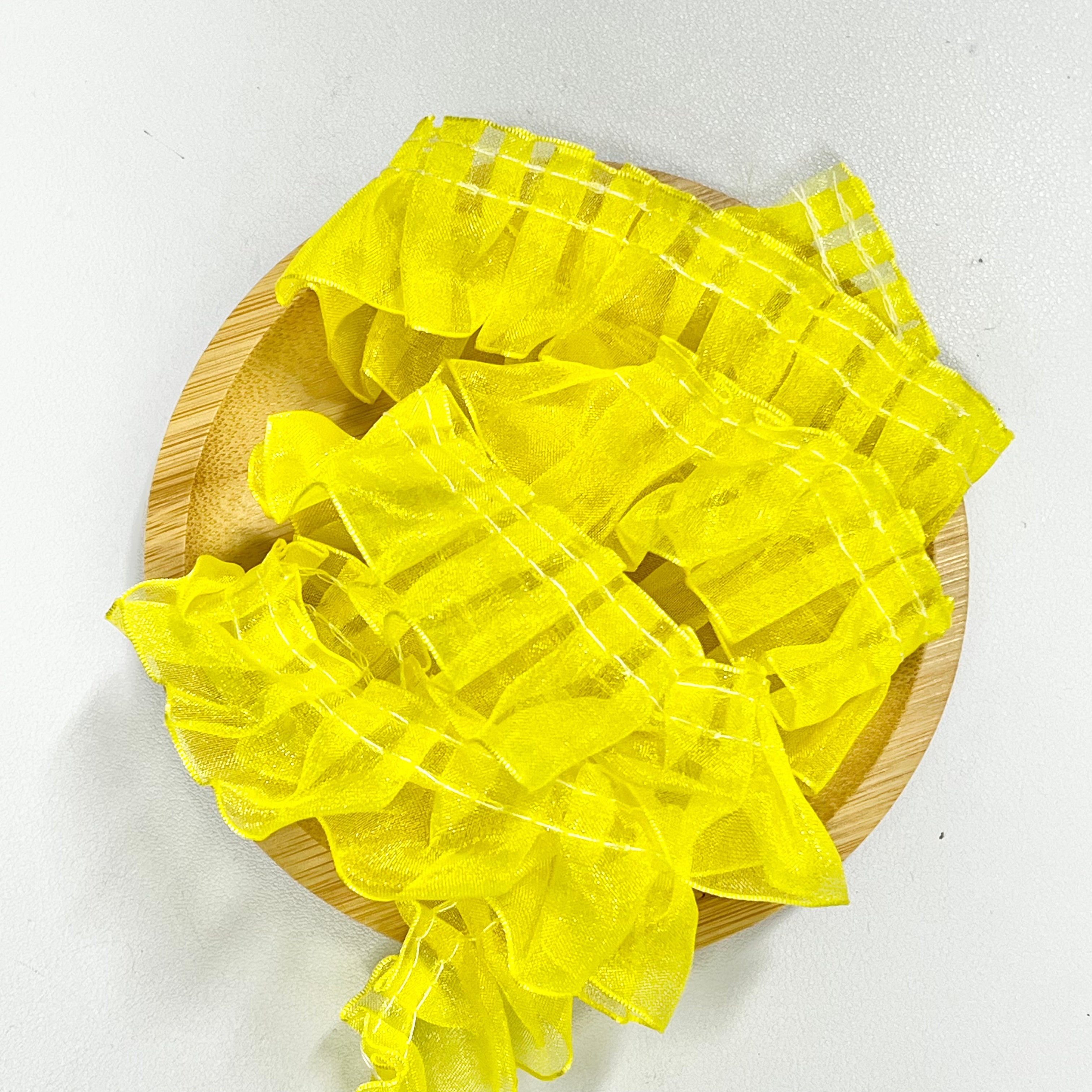 Ruban en maille de 100 cm : jaune Ruban en maille de 100 cm : jaune