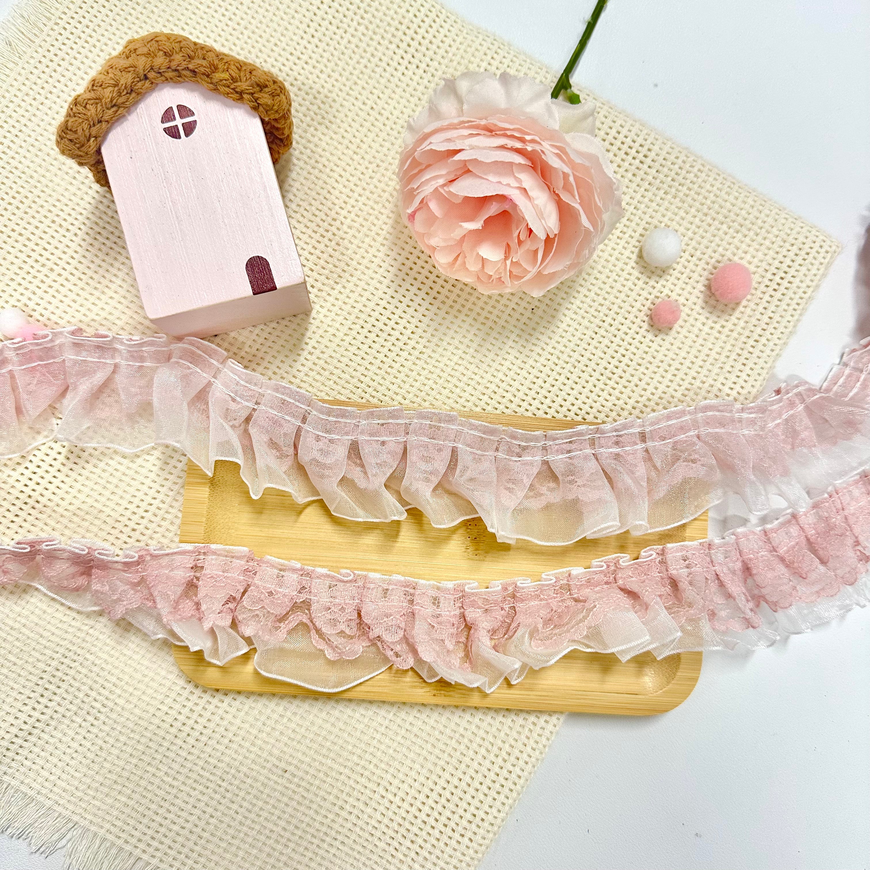 Ruban de dentelle transparent de 100 cm : rose poudré Ruban de dentelle transparent de 100 cm : rose poudré